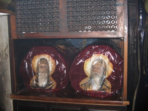 Sepulcro de los santos Moisés el Etíope e Isidoro de Scete. Monasterio al-Baramous, Egipto.