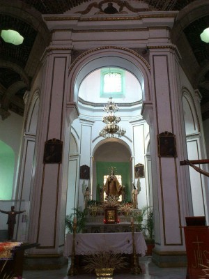La rotonda del templo el cual le da nombre a esta advocación de "Santa María la Redonda".