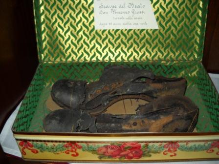 Zapatos del Santo.