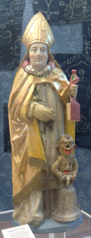 Escultura gótica en el Museo de Disentis, Suiza.