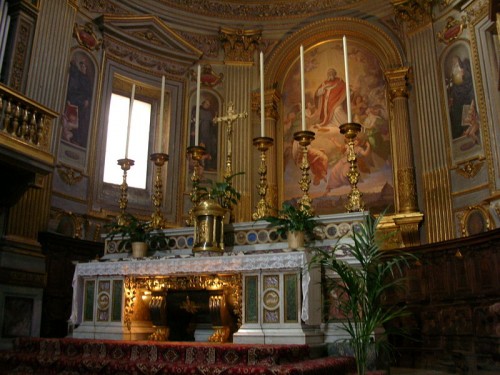 Otra vista del sepulcro.
