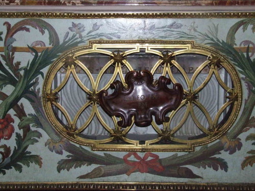 Sepulcro en la basílica vaticana.