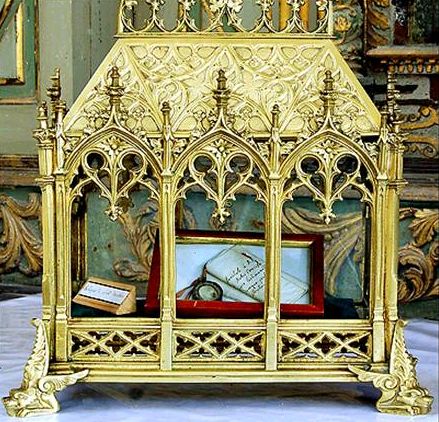 Reliquia del Santo venerada en Henvic, Francia.