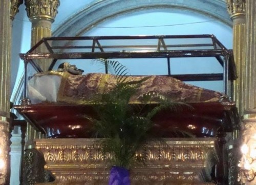 Imagen del Señor de la Cuevita venerada en su santuario en Iztapalapa, Ciudad de México. Fotografia cortesía de Enrique Tamayo.