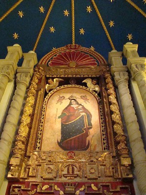 Imagen de Nuestra Señora del Socavón venerada en su Santuario en Oruro, Bolivia.