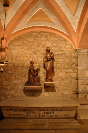 Sepulcro de los beatos Enrique Izquierdo y Eleuterio Marne. Convento de Las Caldas.