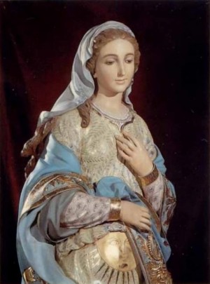 Detalle de la imagen de la Virgen de la Esperanza venerada en su santuario de Onda, Castellón (España).